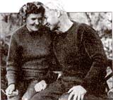 Питер и Хелен Крогер – резиденты-связные Молодыя, проживающие в Ройслипе, в доме N 45 на улице Крэнли-Драйв